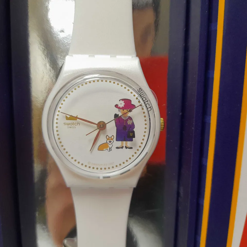 SWATCH HOW MAJESTIC QUEENS PLATINUM JUBILEE WATCH - WHITE 