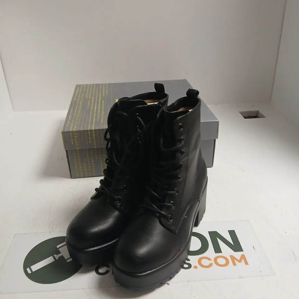 KOI BLACK PU LEATHER BOOTS – UK SIZE 3