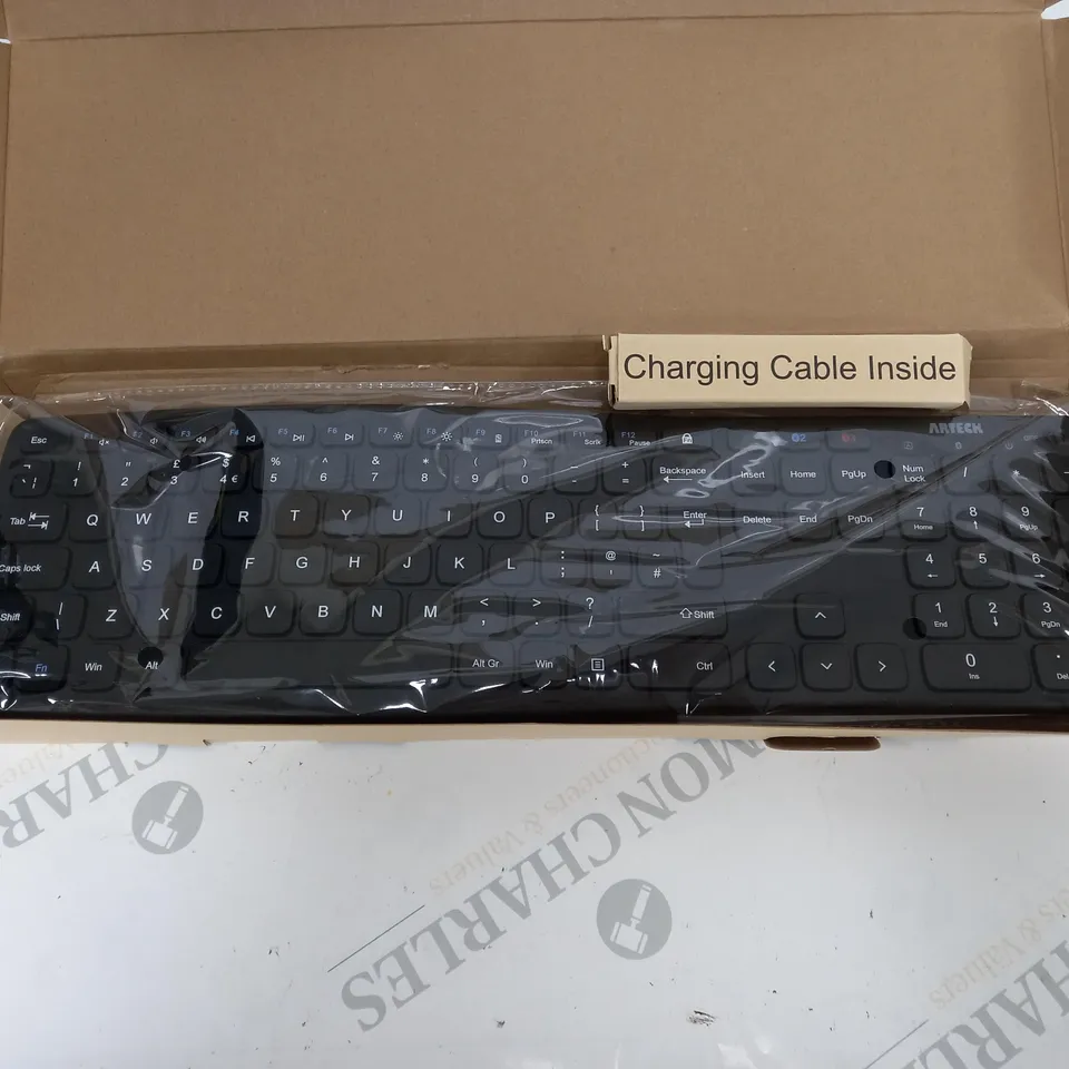 ARTECK HB323 UNIVERSAL MULTI DEVICE BLUETOOTH KEYBOARD WITH PALM REST