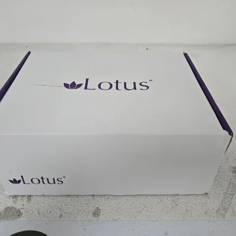 LOTUS MOORE ULS618 BLACK/WHITE WOMEN'S SNEAKERS – UK 7 (EU40)
