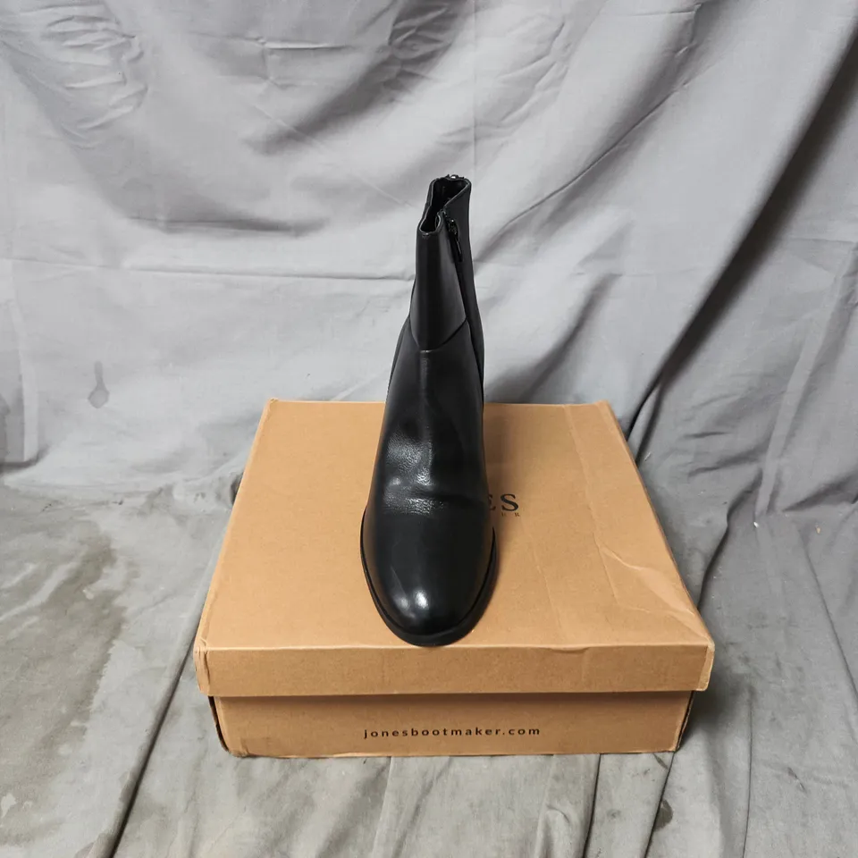 BOXED PAIR OF JONES BOOTMAKERS KARLIA BOOTS IN BLACK - SIZE 40