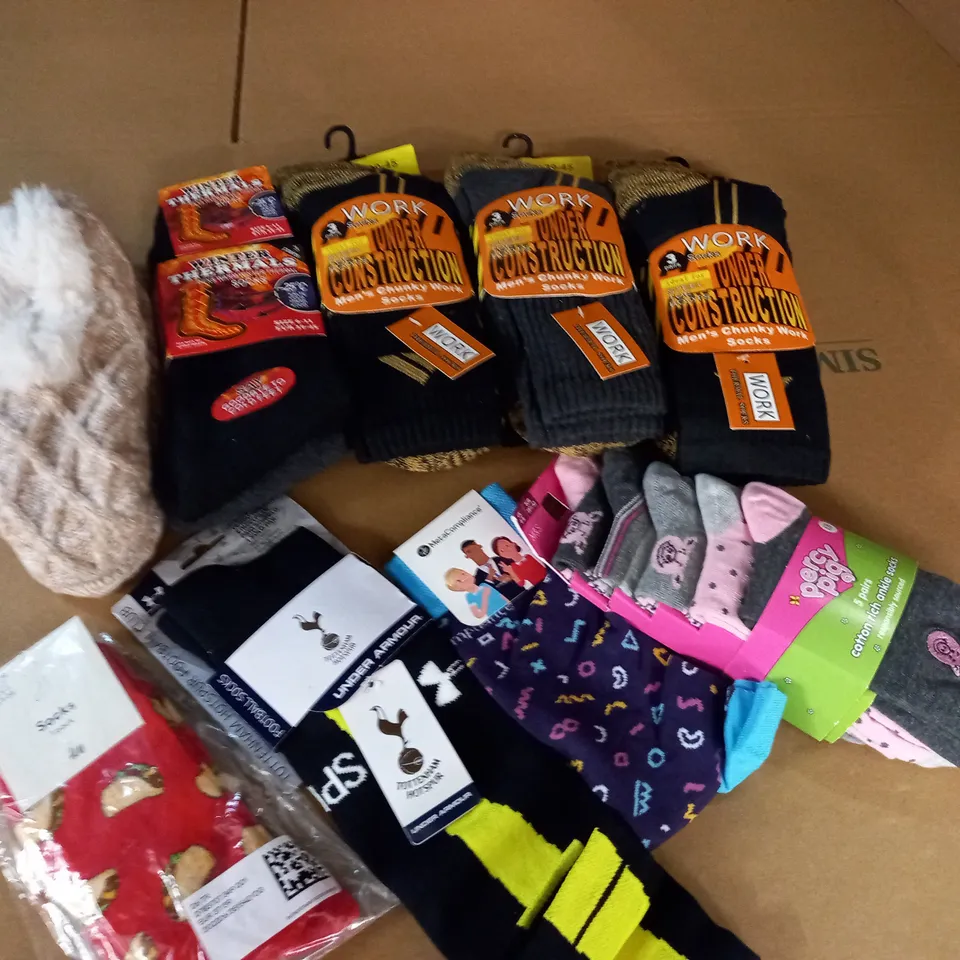 LOT OF 9 ASSORTED PACKETS OF SOCKS - VARIOUS SIZES