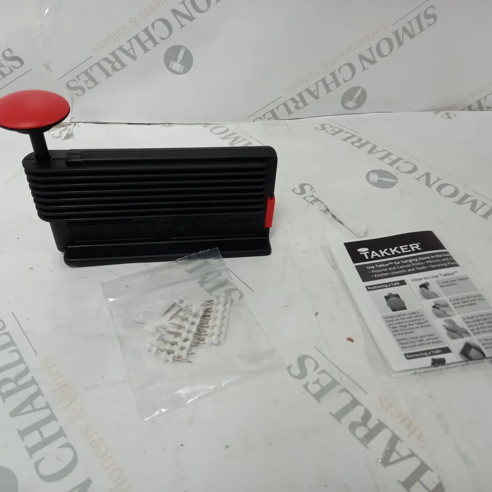 TAKKER PICTURE HANGING KIT