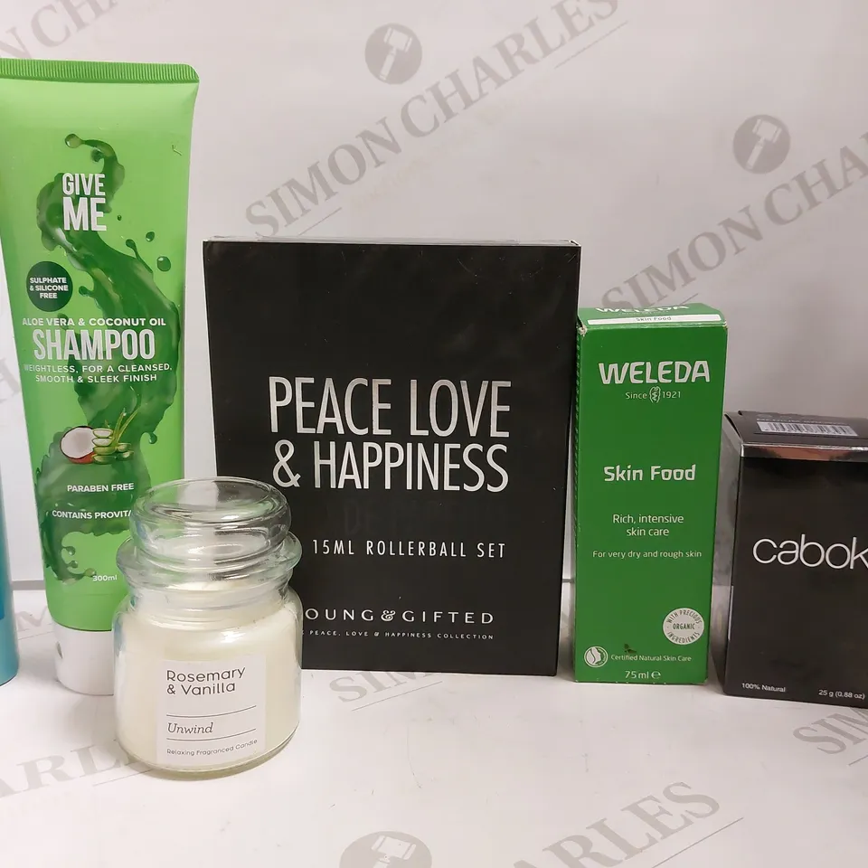 BOX OF APPROX 10 COSMETIC ITEMS TO INCLUDE GIVE ME SHAMPOO, PEACE LOVE & HAPPINESS EAU DE PARFUM ROLLERBALL SET, DERCOS ANTI DANDRUFF SHAMPOO