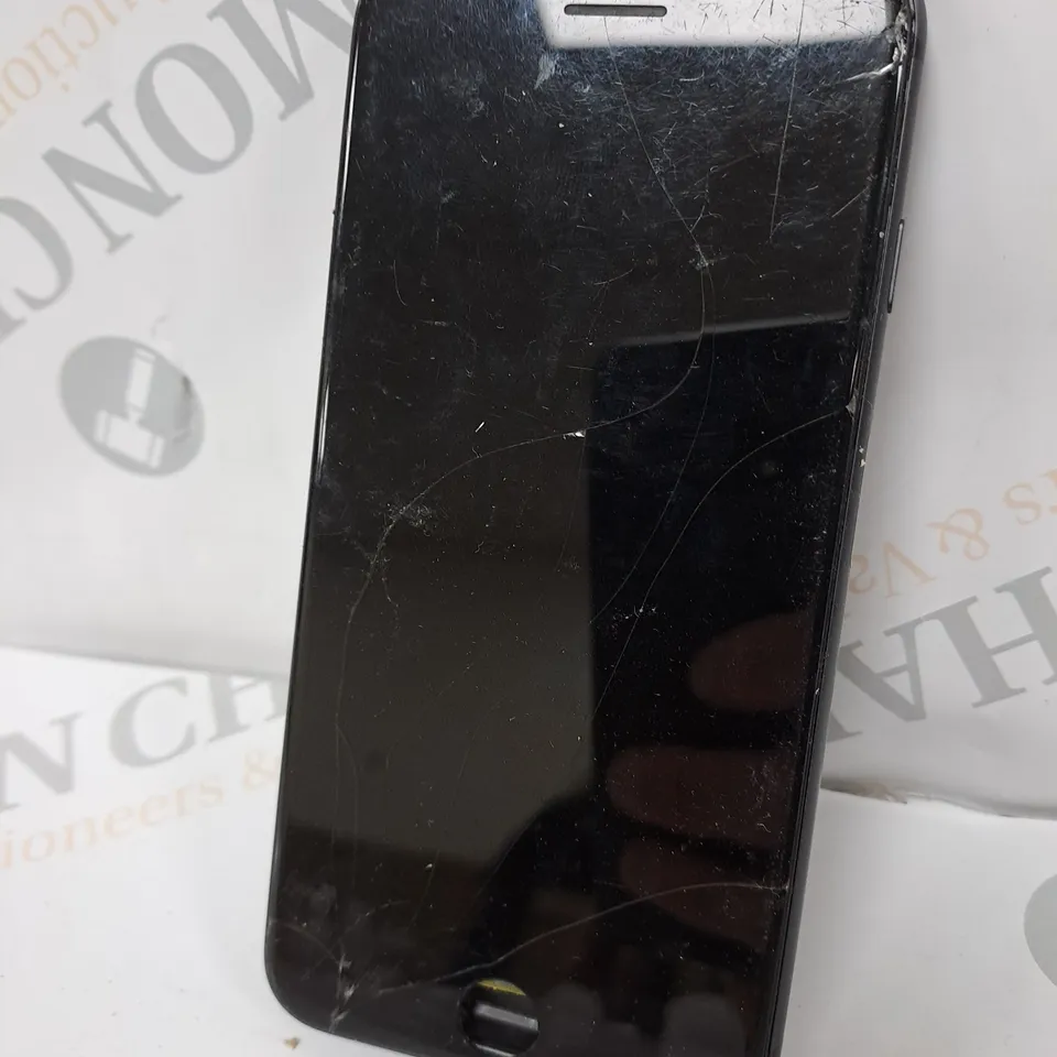 IPHONE 8 IN BLACK