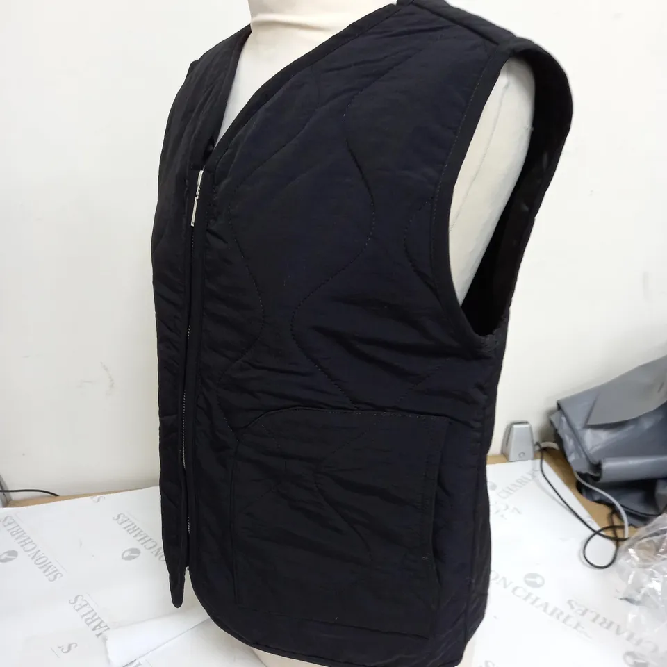 ADANOLA QUILTED BLACK GILET 