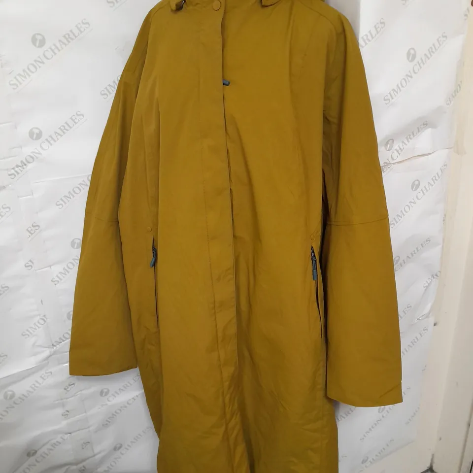 SEASALT CORNWALL RAINCOAT IN JANELLE SIZE 26-28