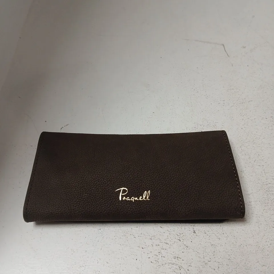 PRAGNELL SUNGLASSES IN TORTOISESHELL AND PRAGNELL BROWN LEATHER WALLET – ACCESSORY SET