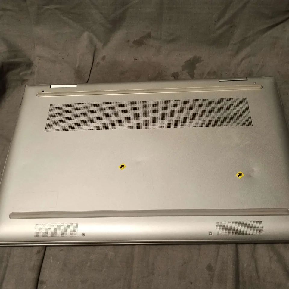 HP ENVY LAPTOP SILVER