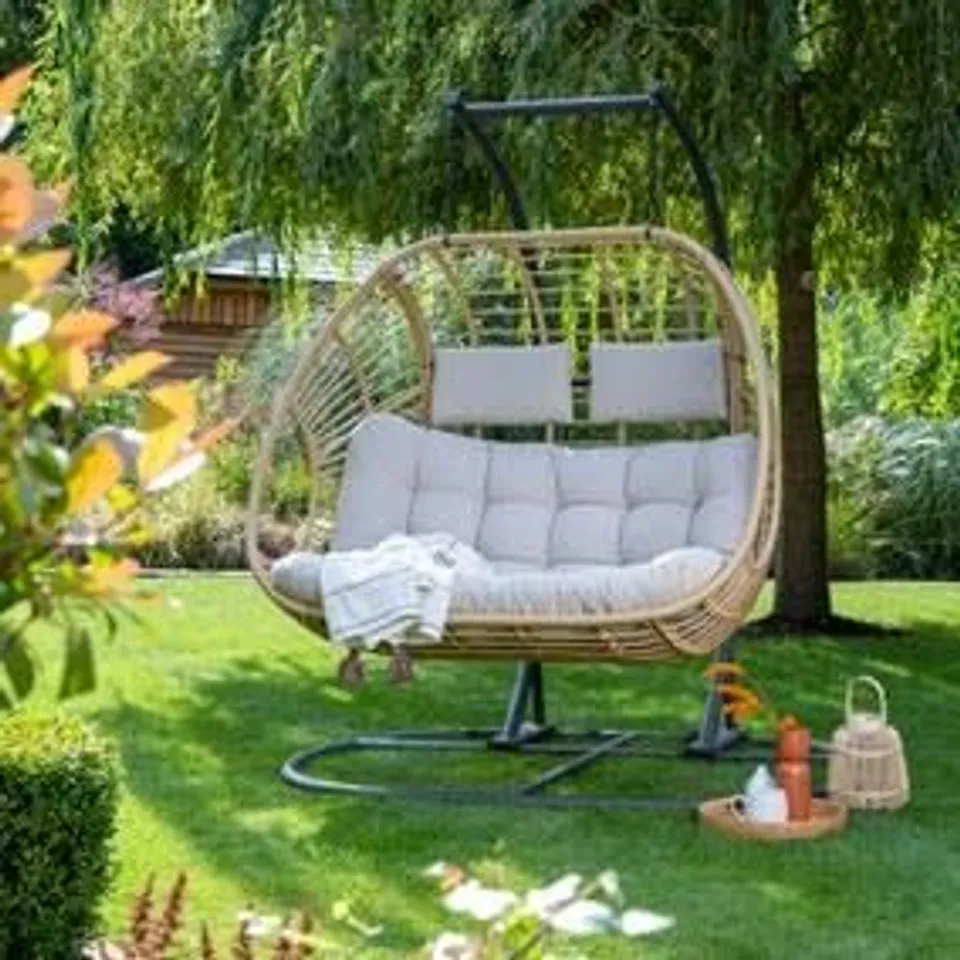BOXED SINGAPORE RATTAN DOUBLE EGG CHAIR (1 BOX)
