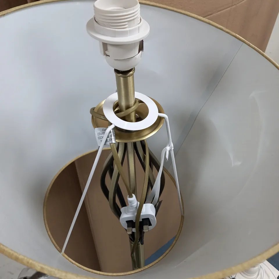 LOT OF 5 ASSORTED FLOOR LAMPS TO INCLUDE LAURA ASHLEY