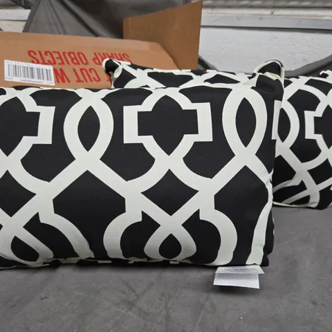 BOXED SET OF 2 PILLOW PERFECT OUTDOOR GEO RECTANGULAR THROW PILLOW 