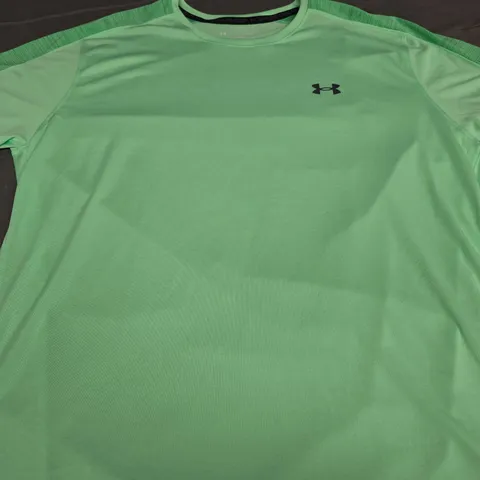 UNDER ARMOUR LOGO TEE - SIZE XL