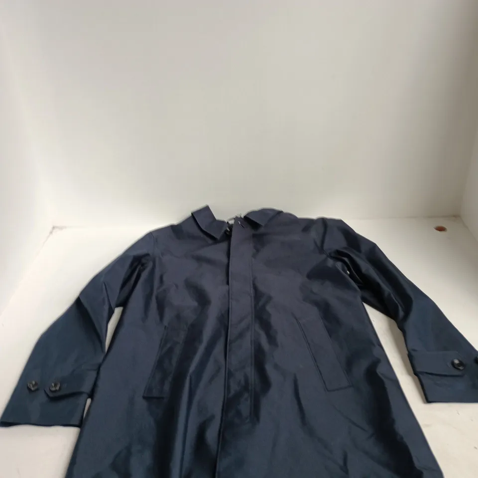 UK 44R CHARLES TYRWHITT NAVY SHOWERPROOF RAINCOAT