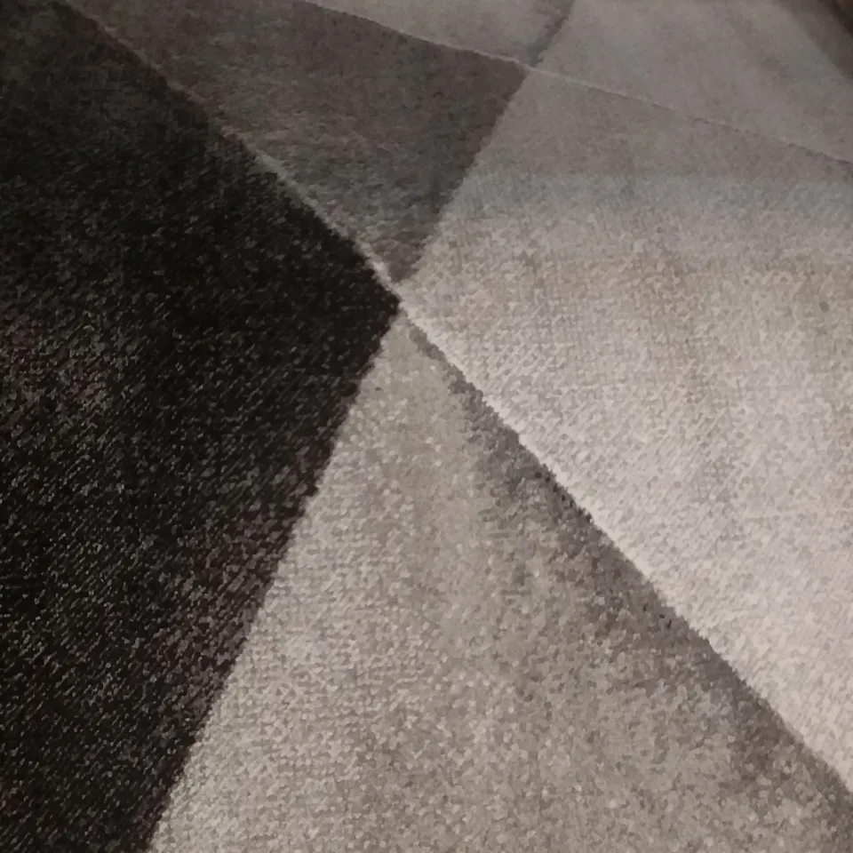 SIENA GREY BLACK RUG - 160 X 220CM 