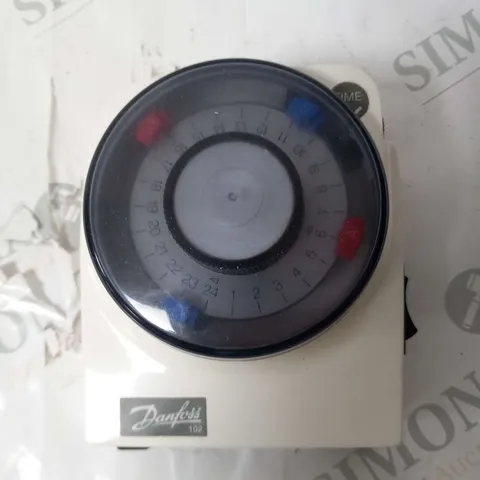 DANFOSS 102 ELECTRO-MECHANICAL 24HR MINI PROGRAMMER