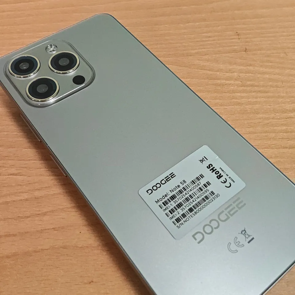 BOXED DOOGEE NOTE 58 8+24GB RAM 128GB ROM IN SILVER
