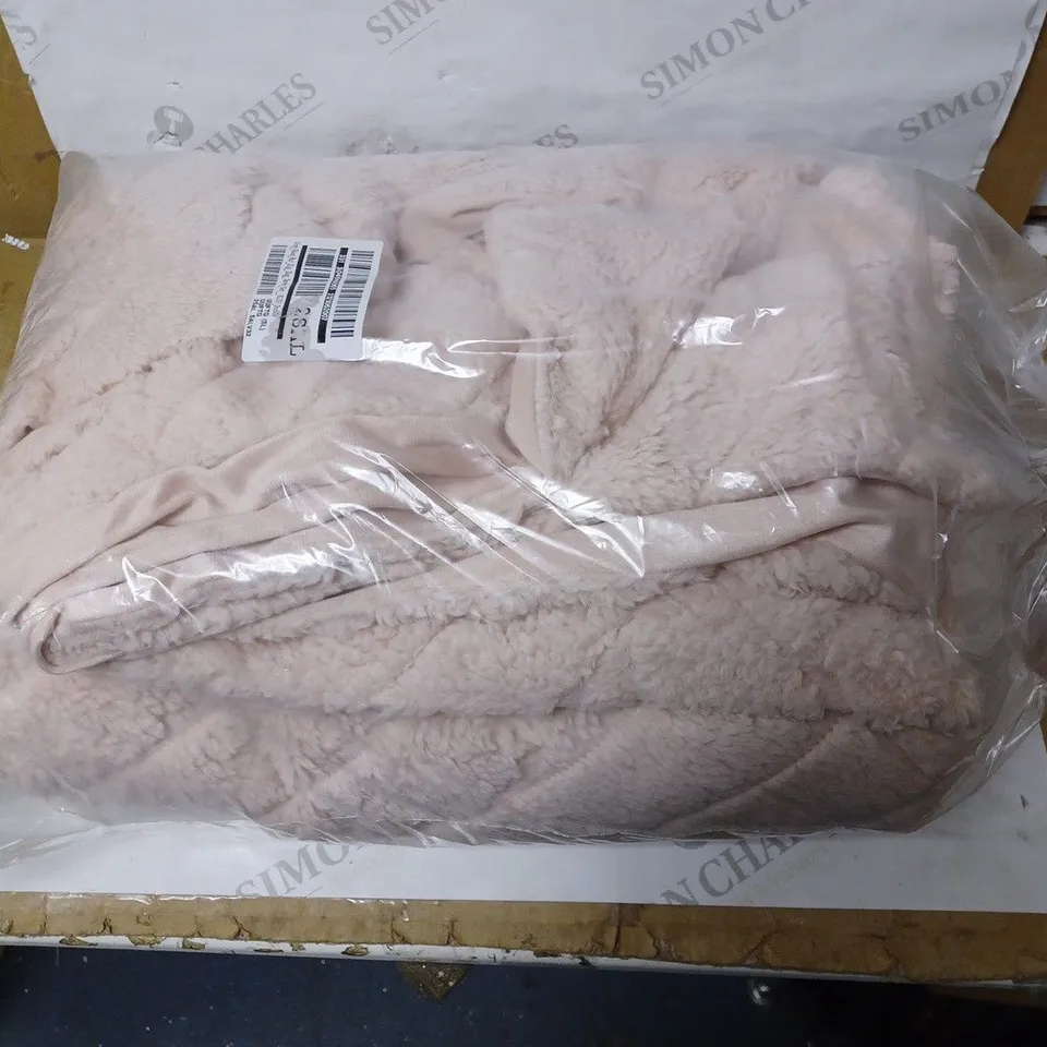 COSY FAUX FUR FLEECE CHEVRON DUVET COVER SET - BLUSH, DOUBLE