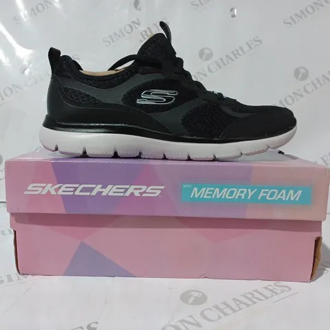 BOXED PAIR OF SKECHERS TRAINERS IN BLACK 5.5