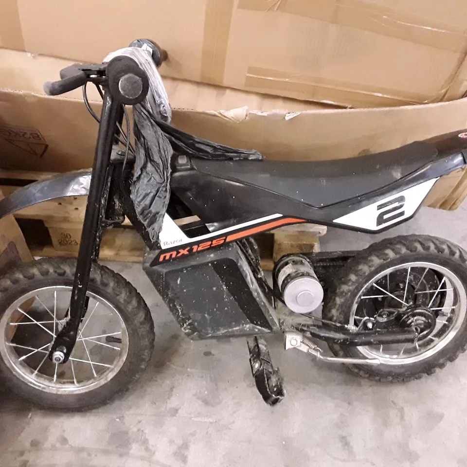 RAZOR DIRT ROCKET MX125 BIKE RRP £349