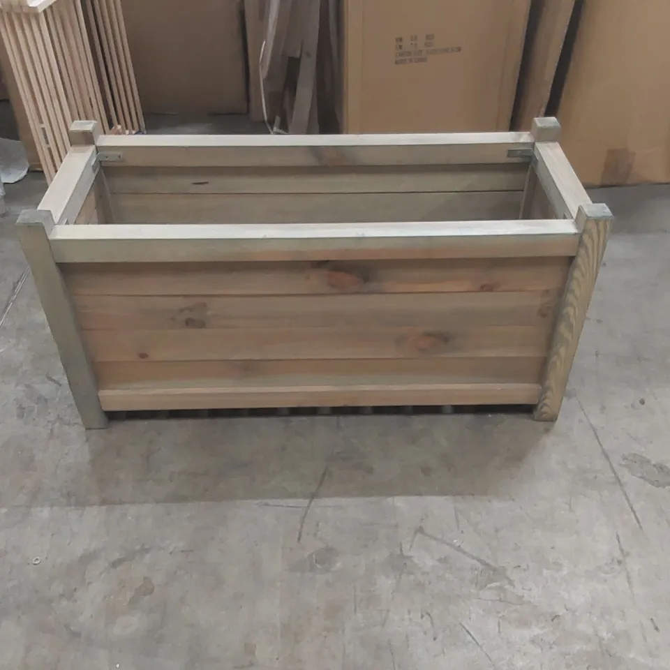 SOLID WOOD GARDEN BOX