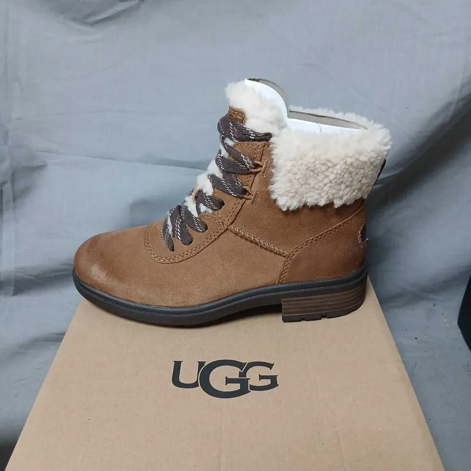 UGG HARRISON LACE CHELSEA BOOTS – TAN SUEDE, FAUX FUR TRIM, UK 6
