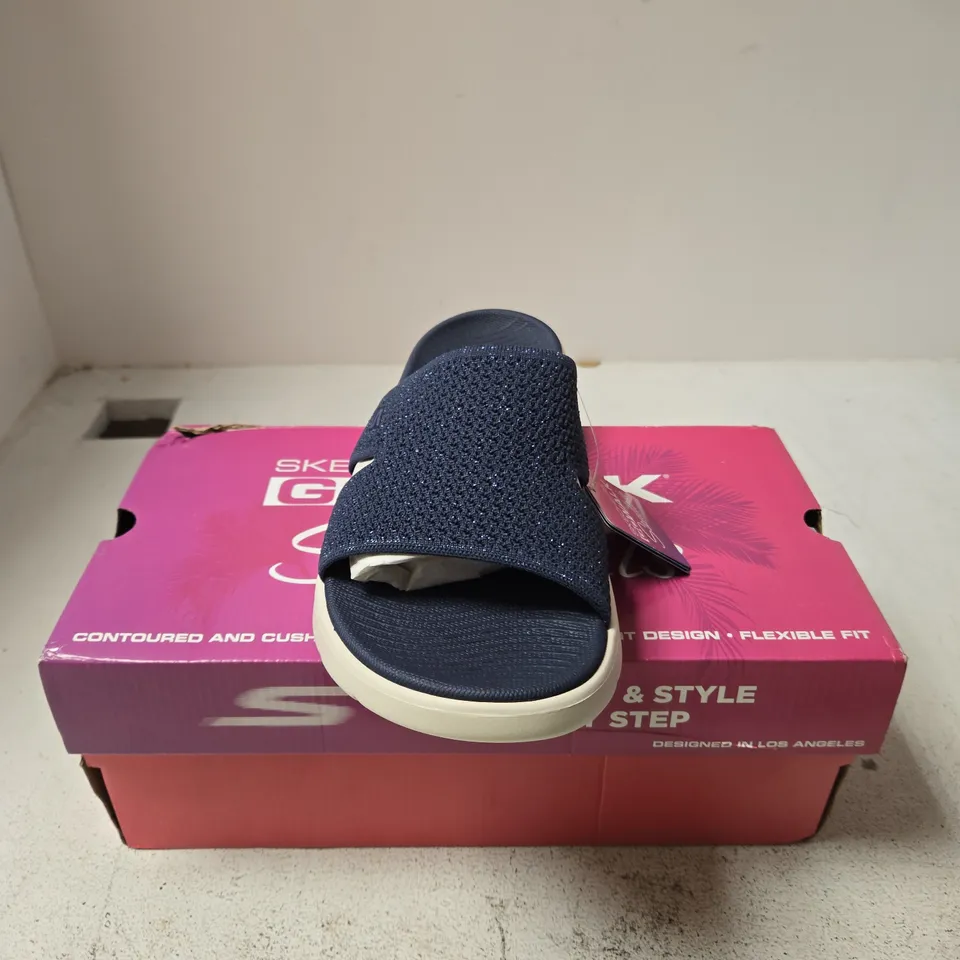 SKECHERS GOWALK SANDALS – NAVY, WOMEN'S UK 7 