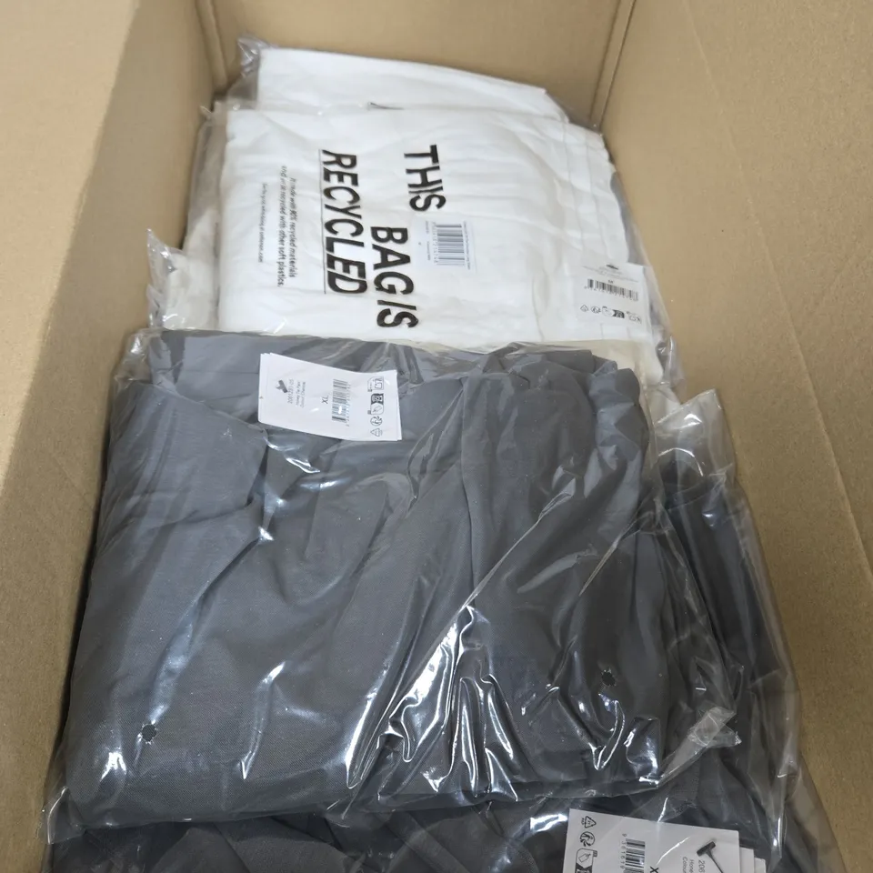 APPROXIMATELY 15 ASSORTED CLOTHING ITEMS IN VARIOUS SIZES, COLOURS & STYLES
