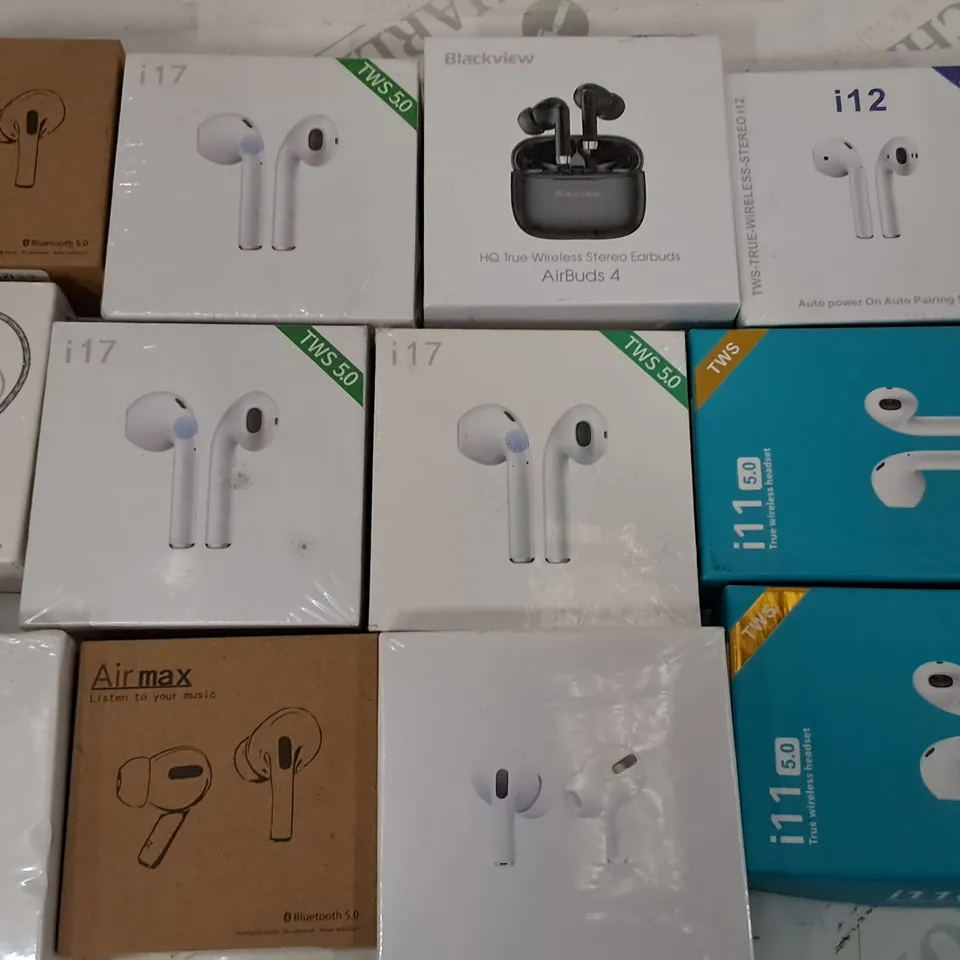 LOT OF 19 ASSORTED PAIRS OF EARPHONES