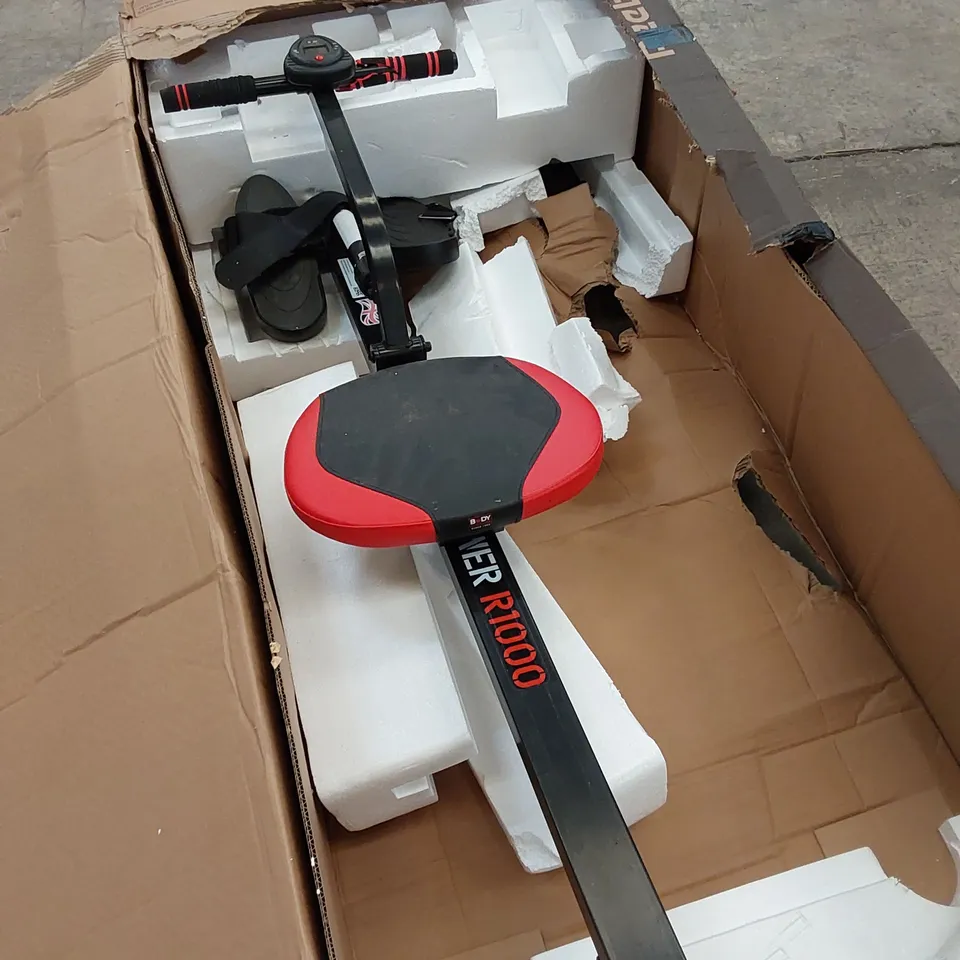 BOXED ROWER R1000 ROWING MACHINE