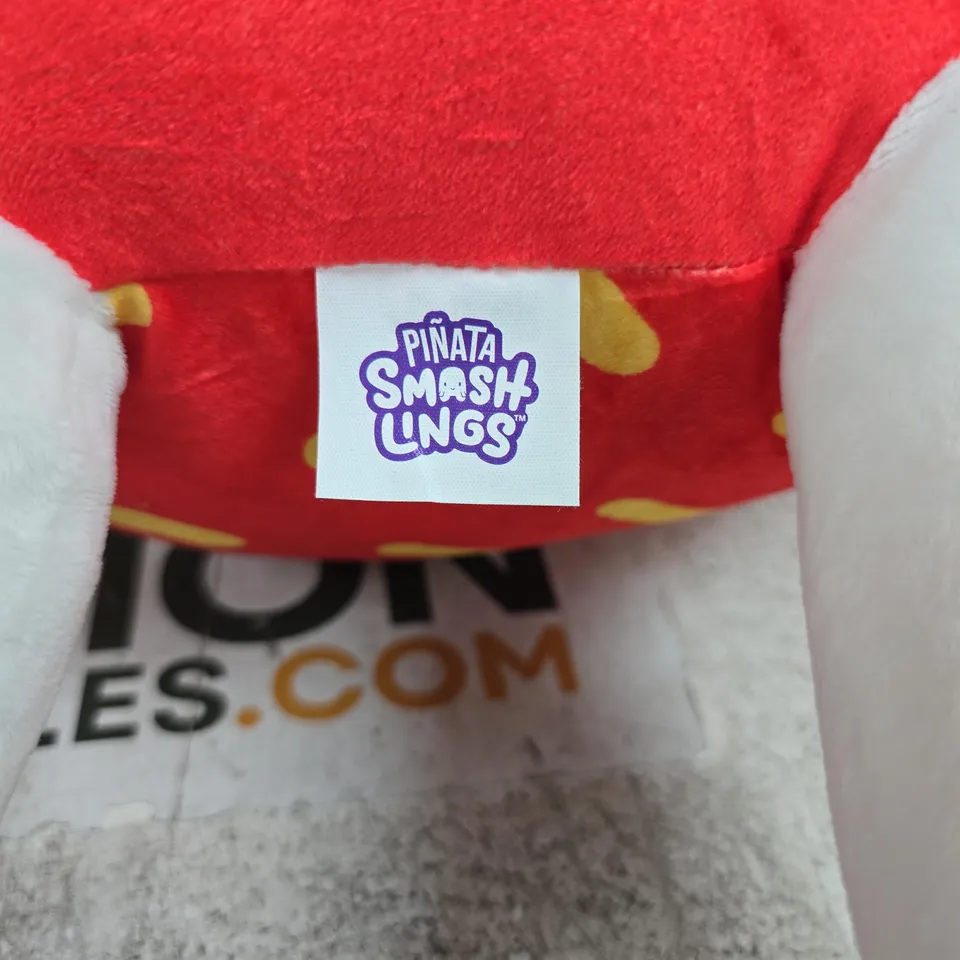 PIÑATA SMASHLINGS PLUSH - RED STRAWBERRY CHARACTER
