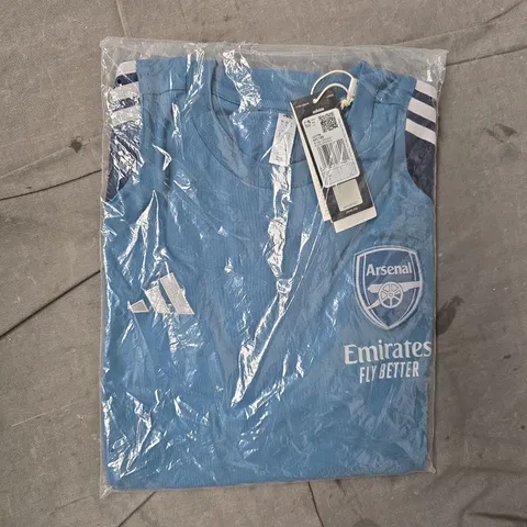 ADIDAS ARSENAL FOOTBALL CLUB T-SHIRT IN BLUE SIZE LARGE