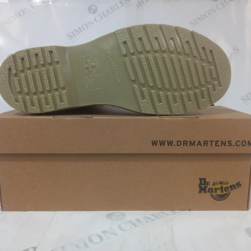 BOXED PAIR OF DR MARTENS 2976 BOOTS IN CREAM/OLIVE UK SIZE 7