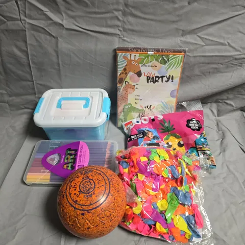TOTE OF APPROXIMATELY 10 ASSORTED TOYS AND GAMES TO INCLUDE LEGO, BALLOONS AND COLOURED PENCILS 