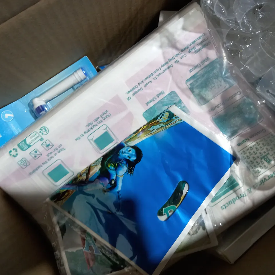 APPROXIMATELY 20 ASSORTED ITEMS TO INCLUDE FIREPROOF DOCUMENT BAG, FOX AND WILDLIFE REPELLENT, BIRTHDAY PARTY DECORATION ETC.