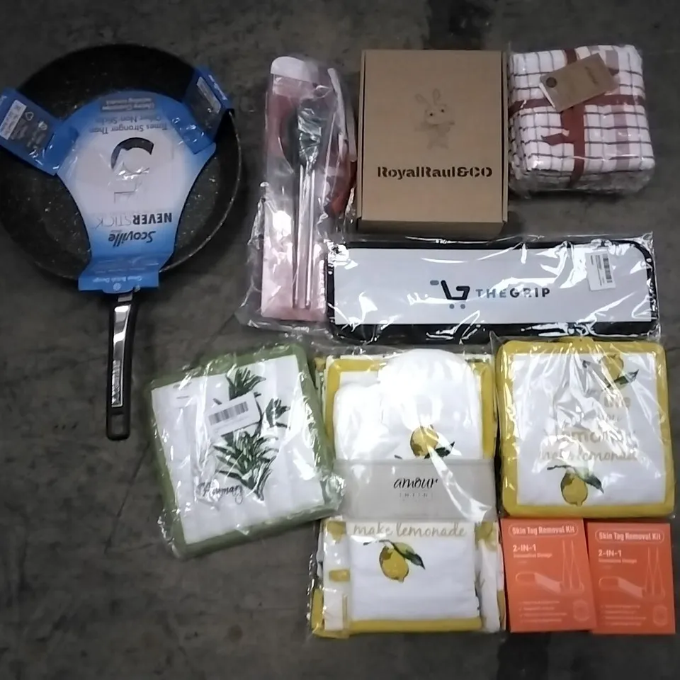 PALLET OF ASSORTED ITEMS INCLUDING SCOVILLE NEVER STICK FRYING PAN, ROYALRAUL&CO REUSABLE BEESWAX WRAP, AMOUR INFNI 12 SET NAPKINS, AMOUR INFINI DISH CLOTH, SKIN TAG REMOVAL KIT, 3 WAY SOIL METER