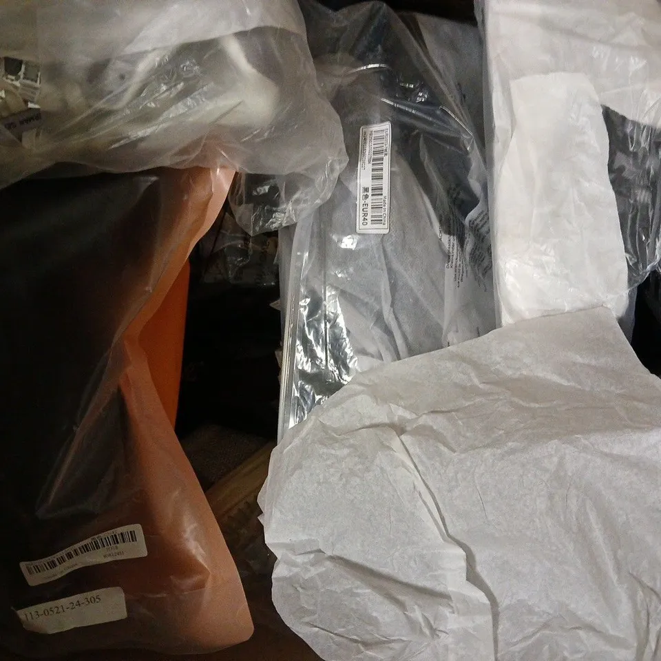 BOX OF APPROXIMATELY 20 ASSORTED PAIRS OF SHOES AND FOOTWEAR ITEMS IN VARIOUS COLOURS, STYLES, AND SIZES - COLLECTION ONLY