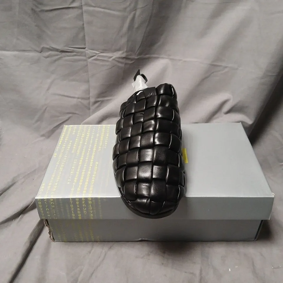 BOXED KOI PROVENCE MENS WEAVED SLINGBACK SANDALS IN BLACK - UK 8