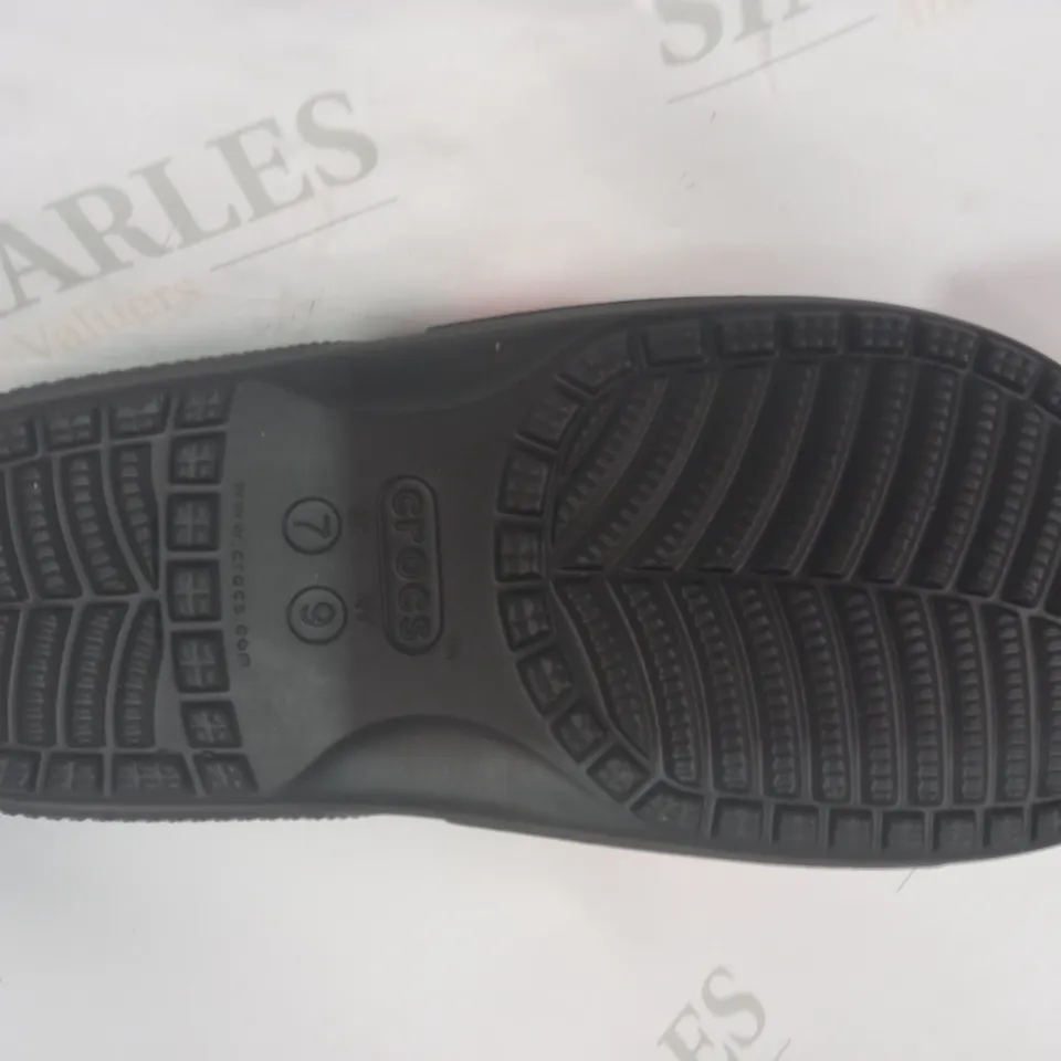 PAIR OF CROCS CLASSIC HYPERREAL SLIDERS IN BLACK W. STRAWBERRY DESIGN UK SIZE M6/W7