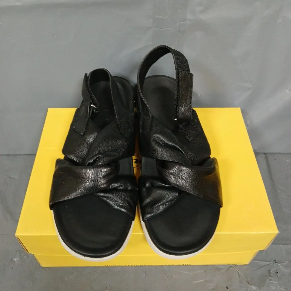 BOXED PAIR OF STRIVE TAHITI BLACK SANDALS- UK SIZE 7