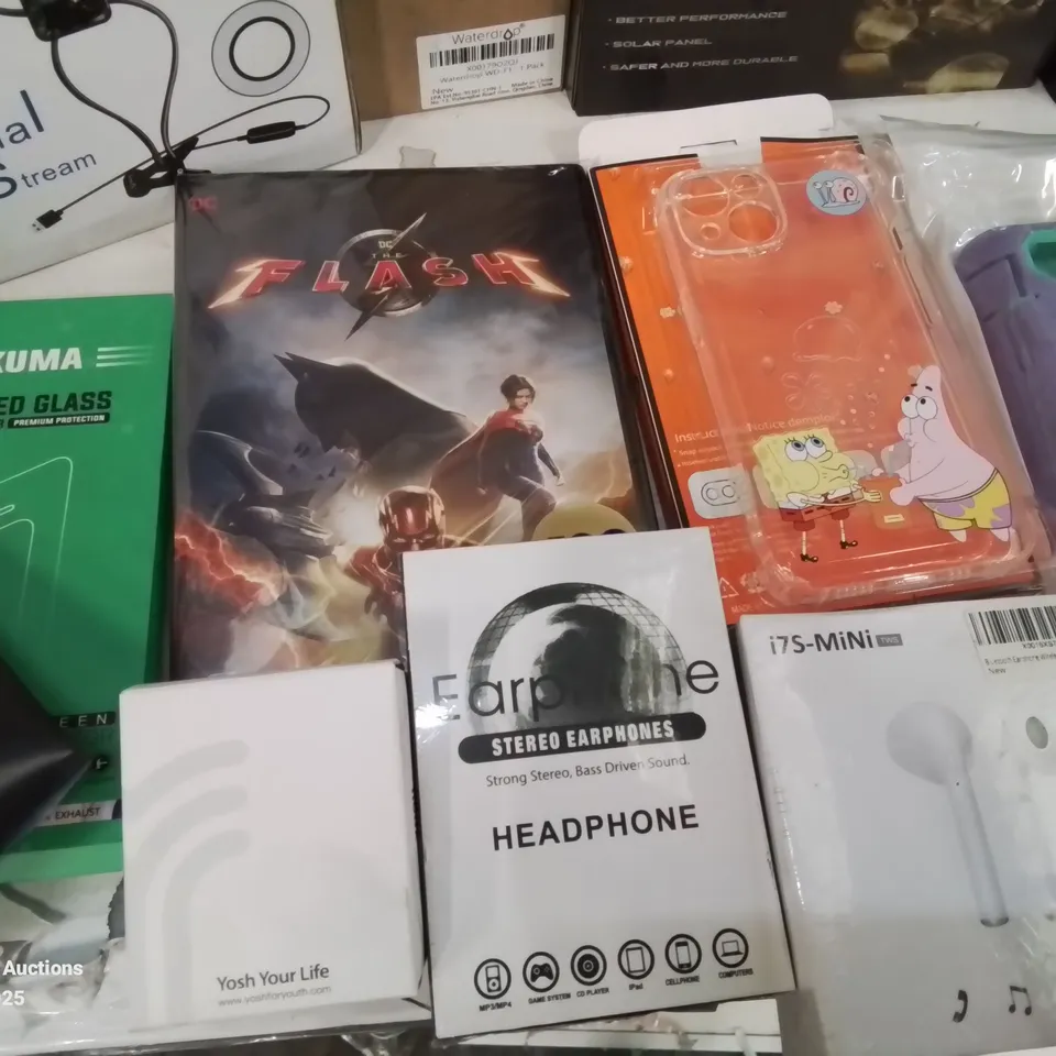 BOX CONTAINING LARGE QUANTITIES OF VARIOUS ITEMS TO INCLUDE: ACTION CAMERA, KIDS HEADPHONES, INK CARTRIDGES, LED LIGHT BULBS, PROFESSIONAL LIVE STREAM HALO AND LOTS MORE BOXED ITEMS