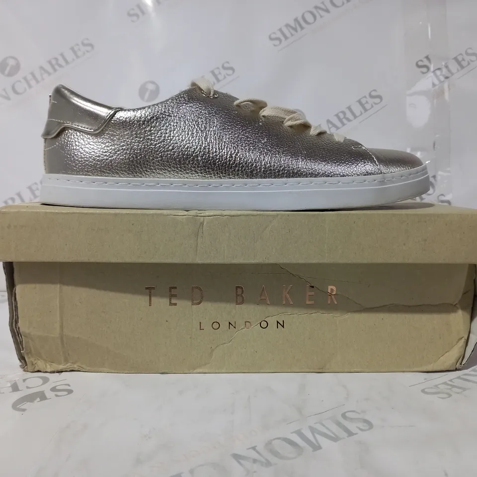BOXED PAIR OF TED BAKER ELLIZAH SHOES IN METALLIC GOLD UK SIZE 5