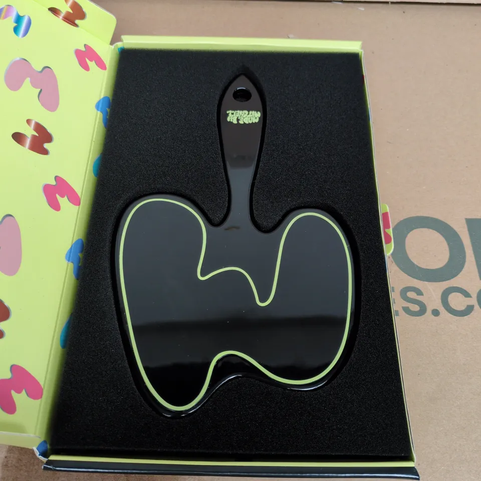 MITCHELL HANDHELD MIRROR – BLACK WITH NEON LIME EDGE