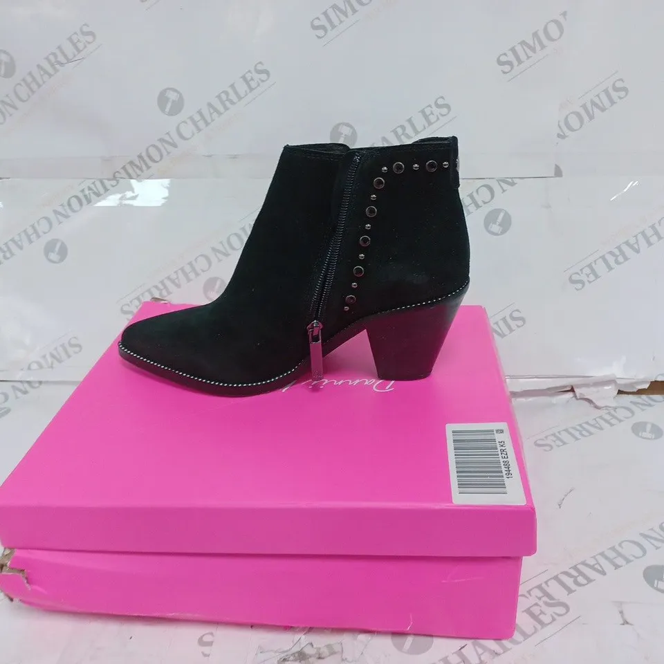 BOXED DANNII MINOGUE BLACK SUEDE WESTERNBOOTS- SIZE 38