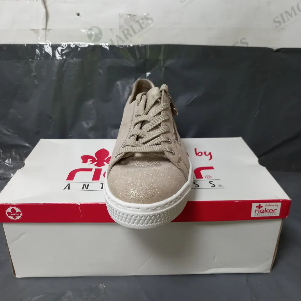 RIEKER ANTI-STRESS LACE UP PUMPS GOLD SIZE 6.5