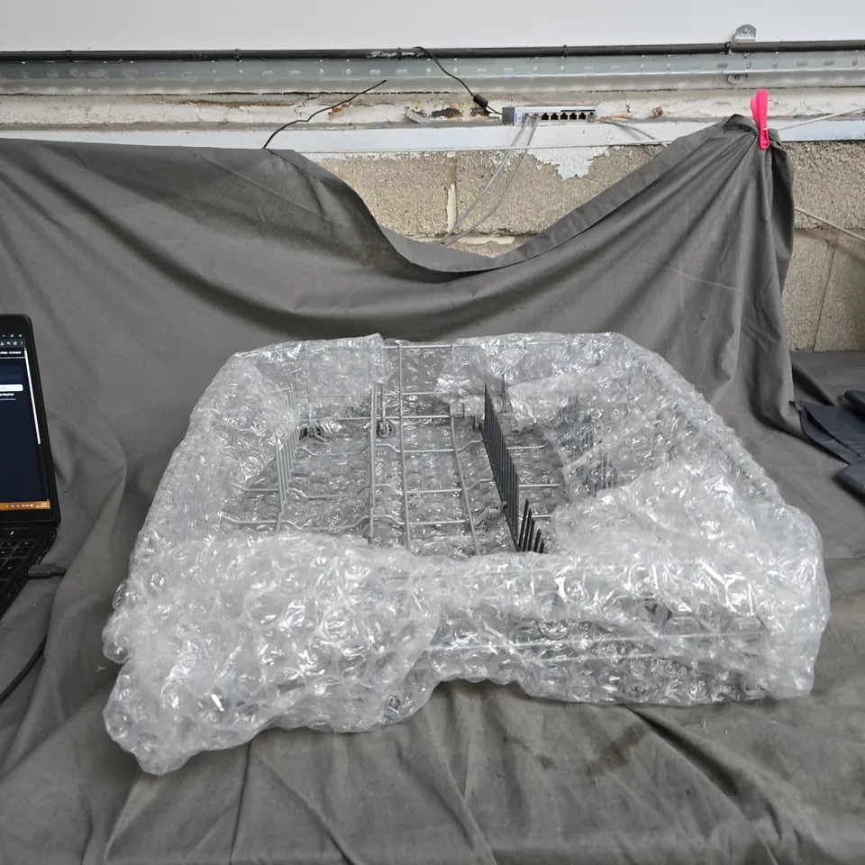 DISHWASHER COMPARTMENT SPARE SLIDING UNIT.