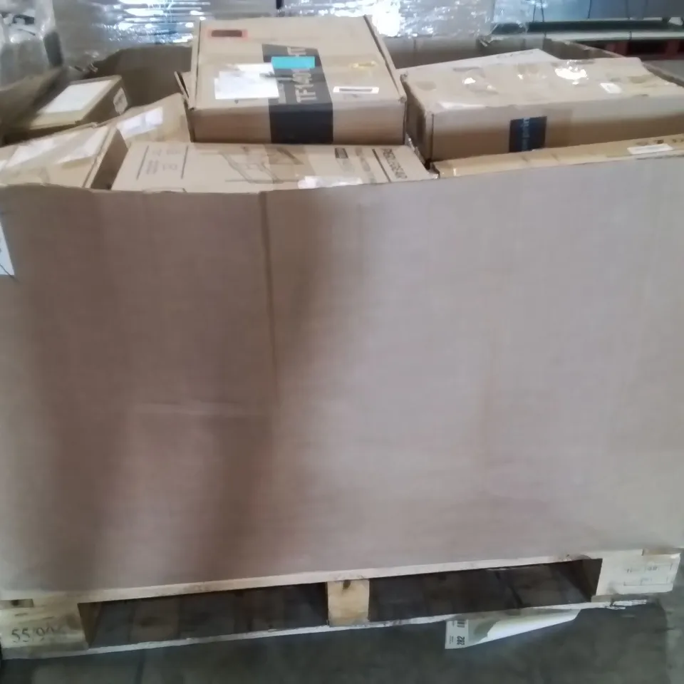 PALLET CONTAINING VERY LARGE AMOUNT OF TV AND PC MONITOR MOUNTS