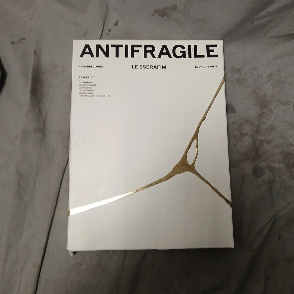 LE SSERAFIM ANTIFRAGILE (VOL. 1) BOX SET