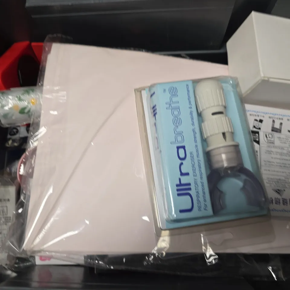 APPROXIMATELY 15 ASSORTED HOUSEHOLD ITEMS TO INCLUDE PICTURE FRAME, ULTRABREATHE, PILL ORGANIZER, ETC