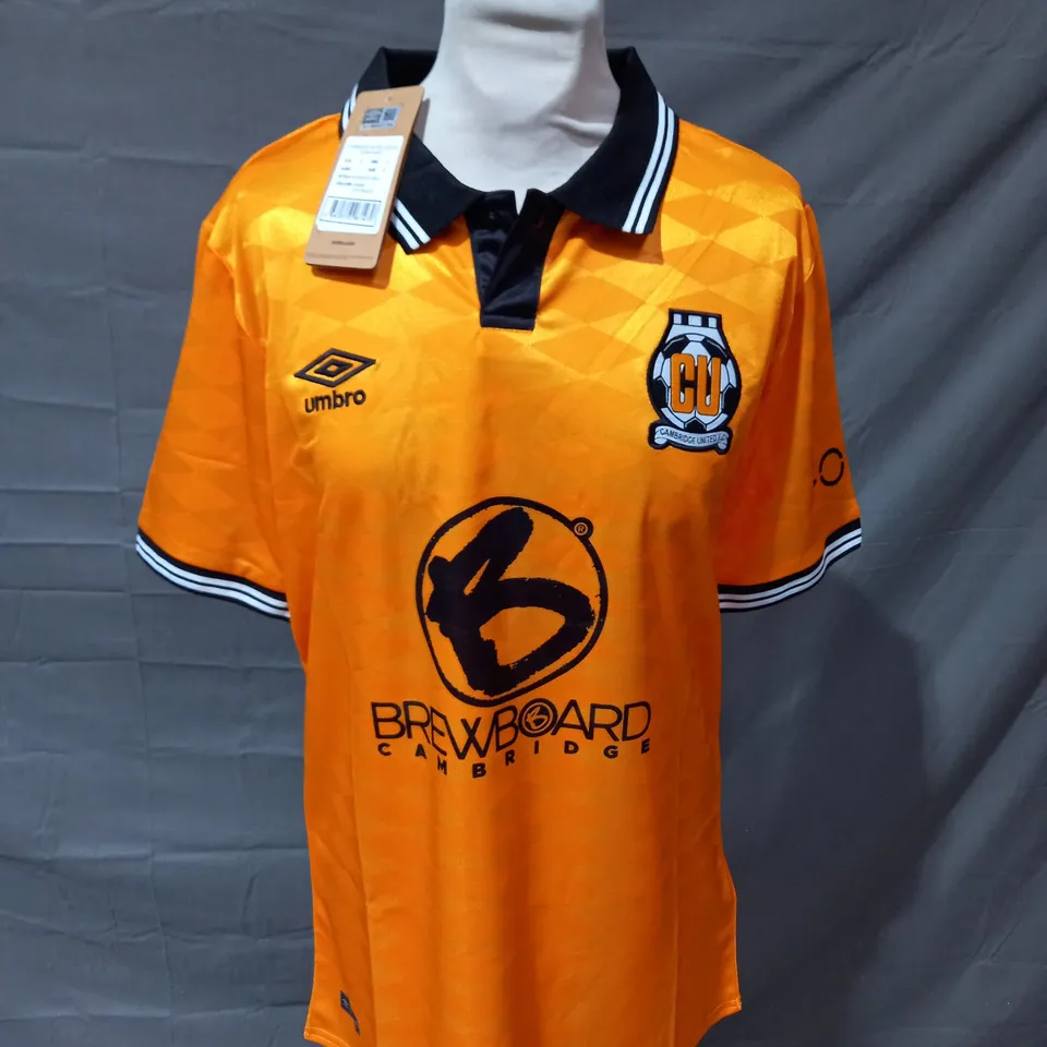 UMBRO CAMBRIDGE UNITED F.C SHIRT - MEDIUM